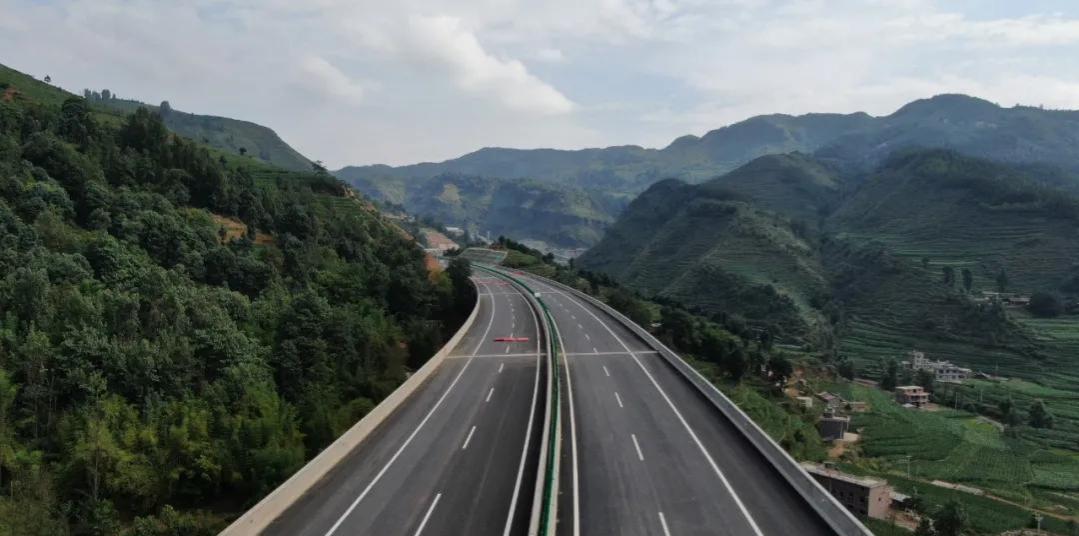 威宣高速公路最新动态，一路前行，成就与自信并驾齐驱
