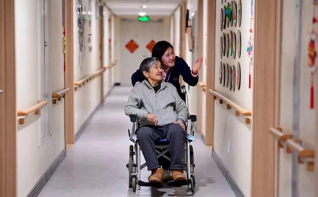 科技重塑养老之梦，体验前沿高科技养老产品，开启未来养老新篇章
