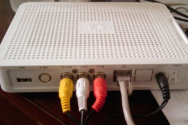 WiFi无线电视机顶盒，连接世界，成就自信之光